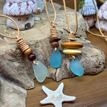 Load image into Gallery viewer, 妖精のアミュレット 〜 手作りシーグラスペンダント | 天然木材&レザー | 海の癒しのお守り | ナチュラルボーホースタイルジュエリー